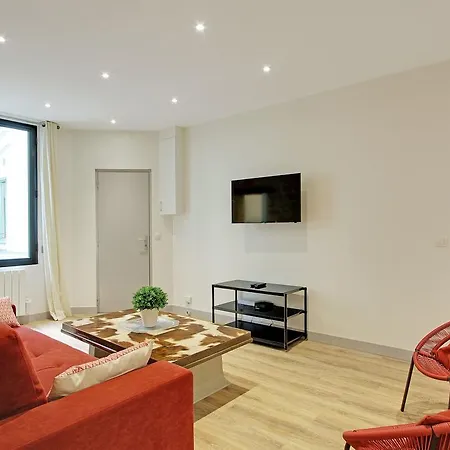 Pick A Flat - Le Marais / Nazareth *